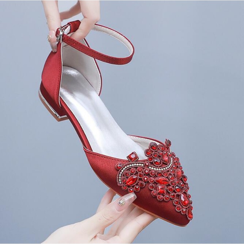 Sandales creuses pointues à ta - Sandals avis et prix